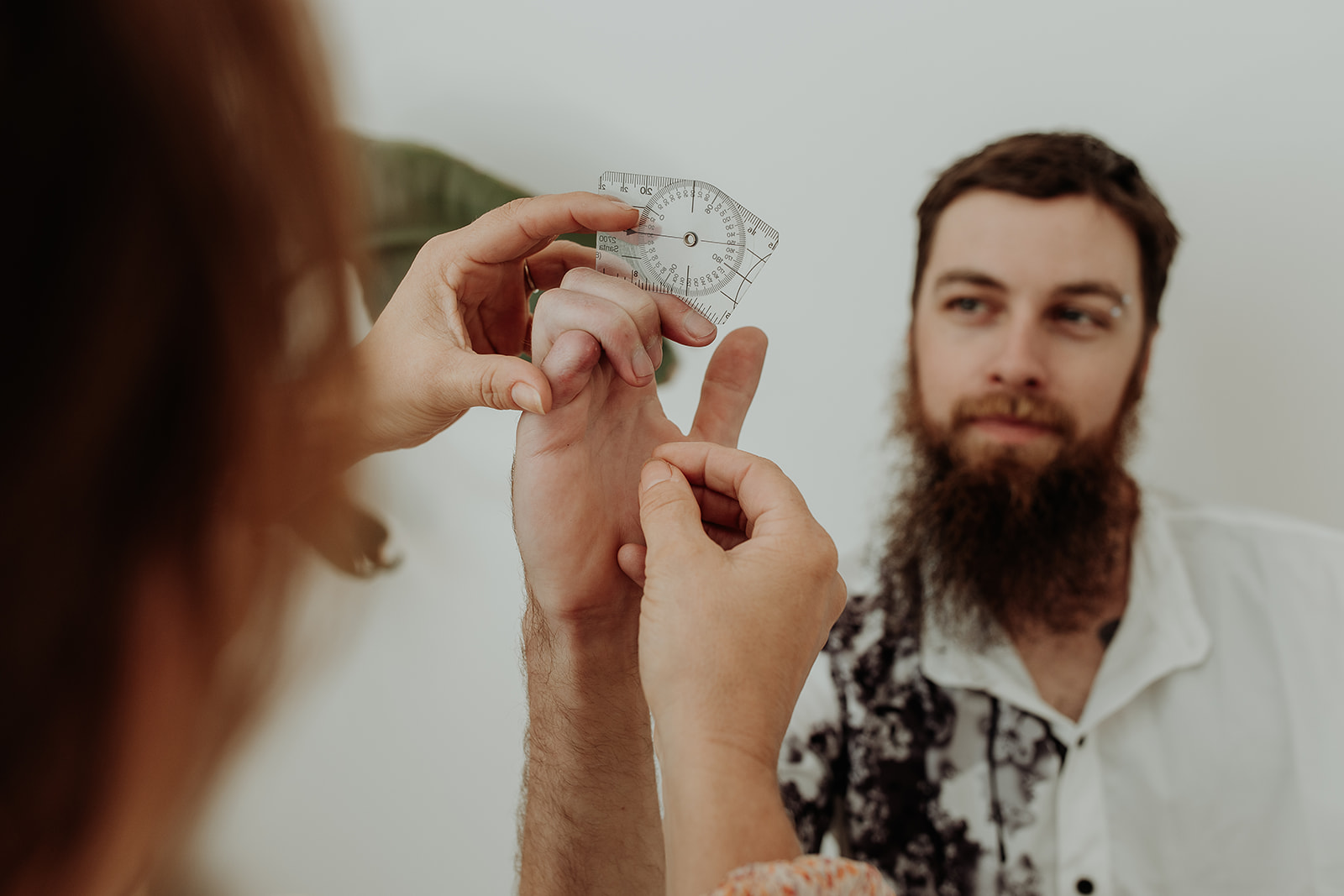 We specialise in treating the hand, thumb, wrist and elbow